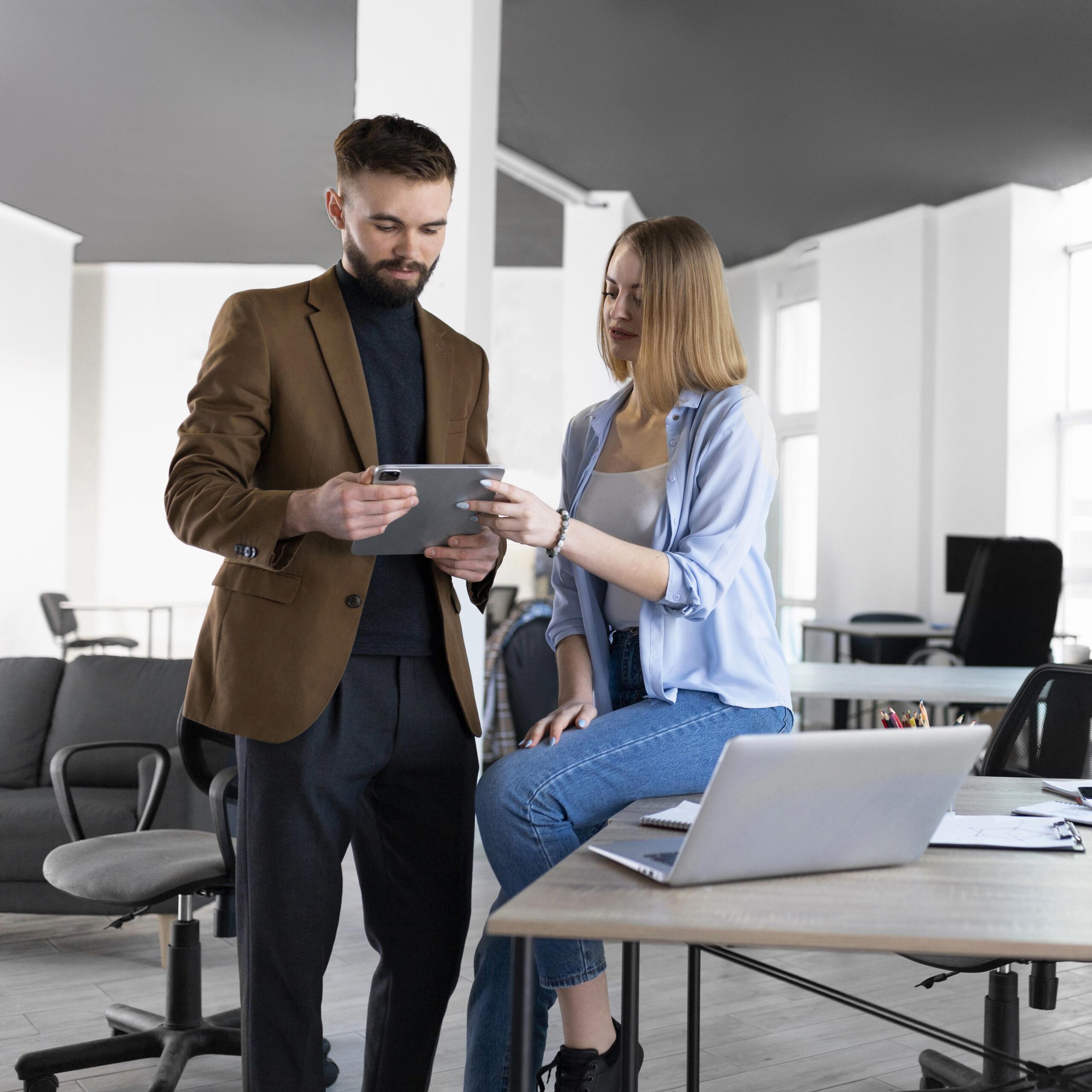Office Pickup & Drop-Off Dubai